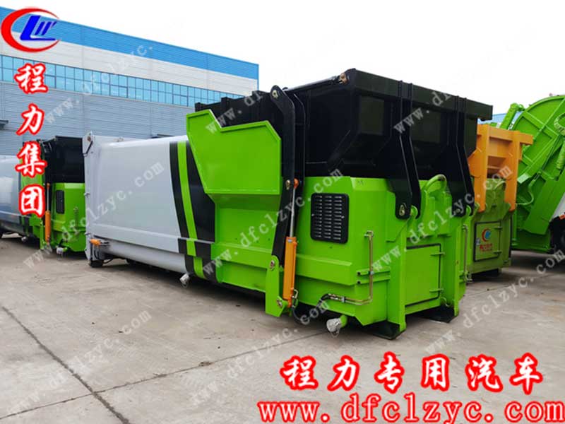 完工后的移动压缩垃圾箱图片