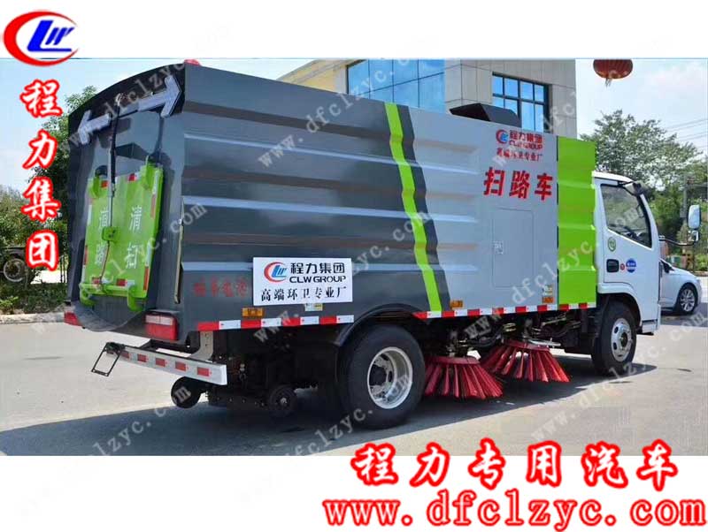 程力集团生产的国六东风小多利卡扫路车
