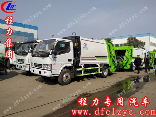 湖北程力专用汽车有限公司东风小多利卡压缩垃圾车