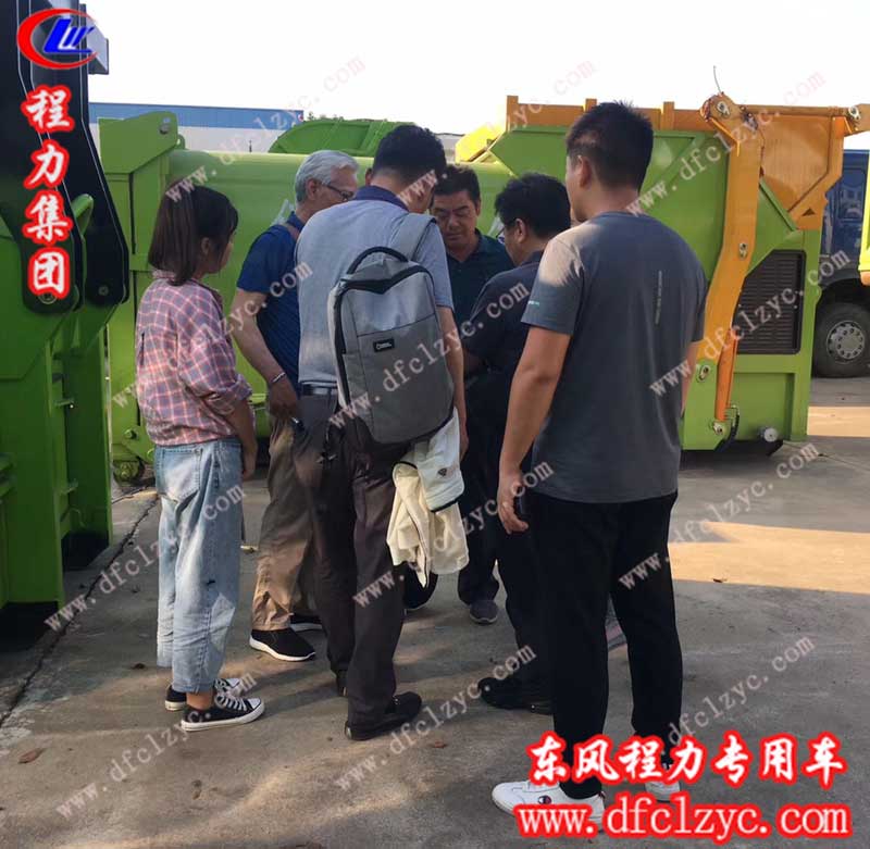 韩国客户到程力专用汽车股份有限公司实地考察