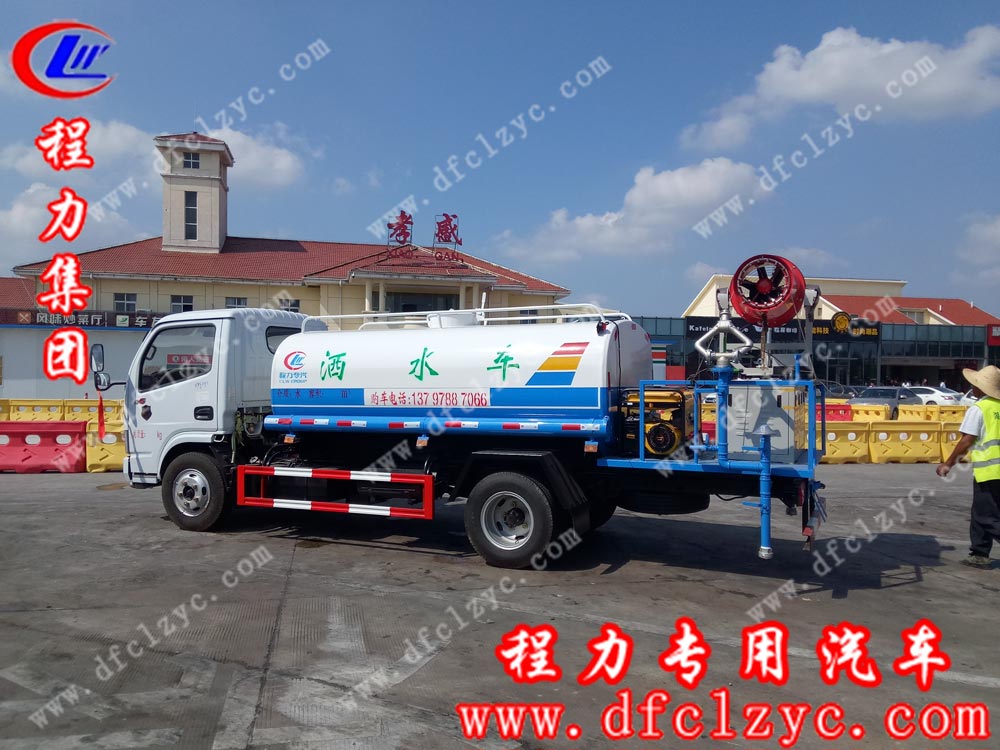 2019/08/30九江都昌向总在湖北程力集团订购一辆东风小多利卡喷雾车